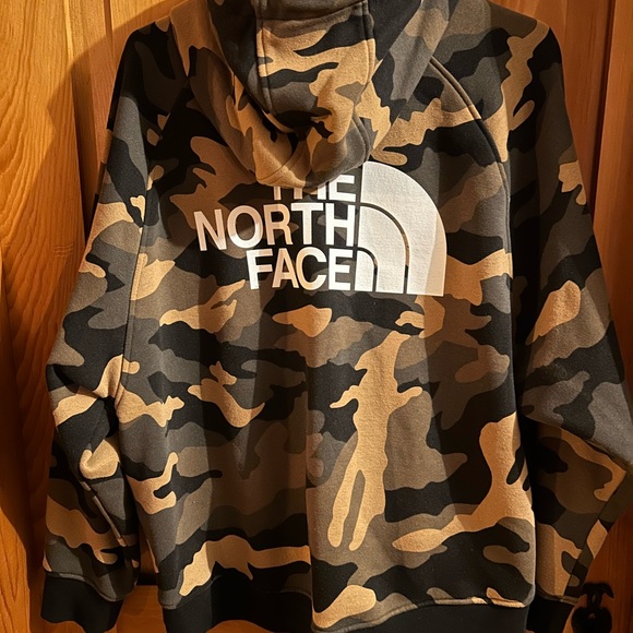 North Face hoodie - Picture 3 of 3